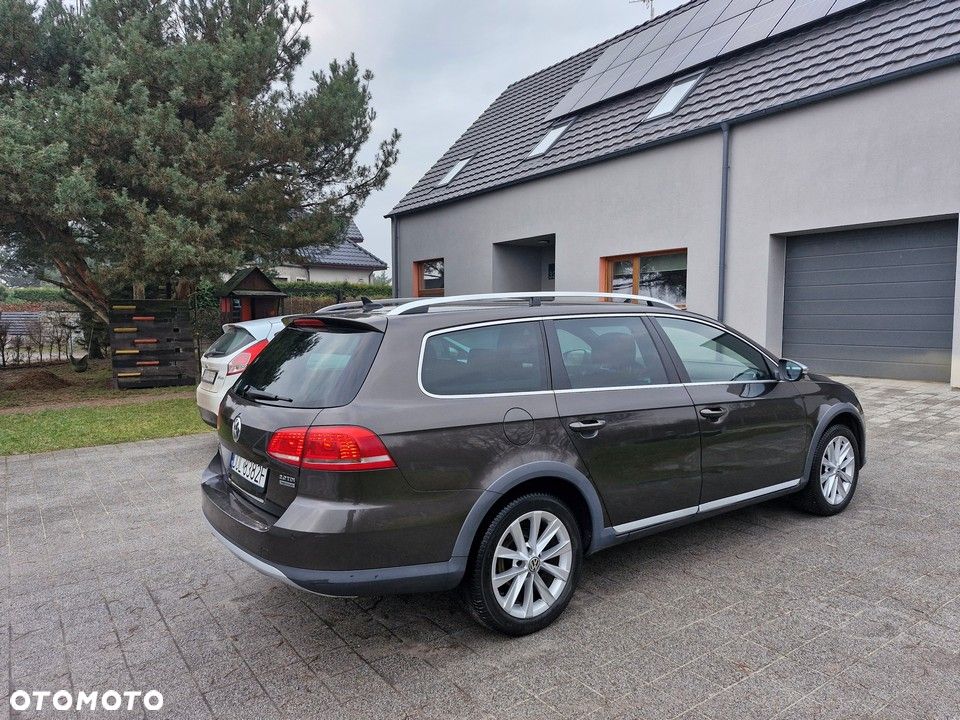 Volkswagen Passat Alltrack - 12