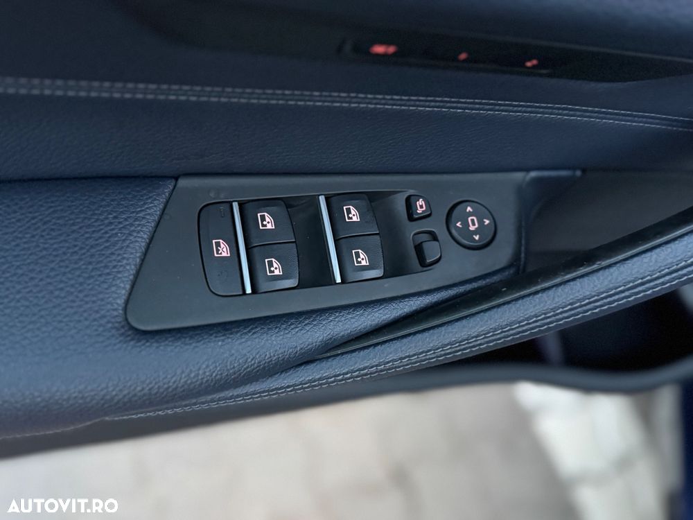 BMW Seria 5 530d xDrive AT - 36