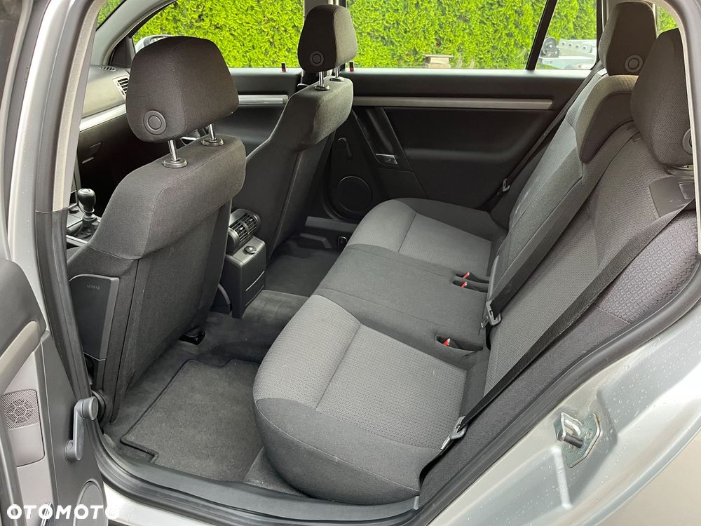 Opel Vectra 1.8 Caravan - 13