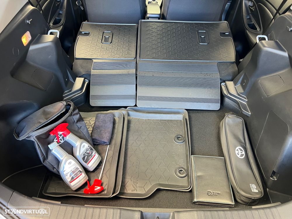 Toyota Yaris Cross 1.5 HDF Comfort Plus - 43