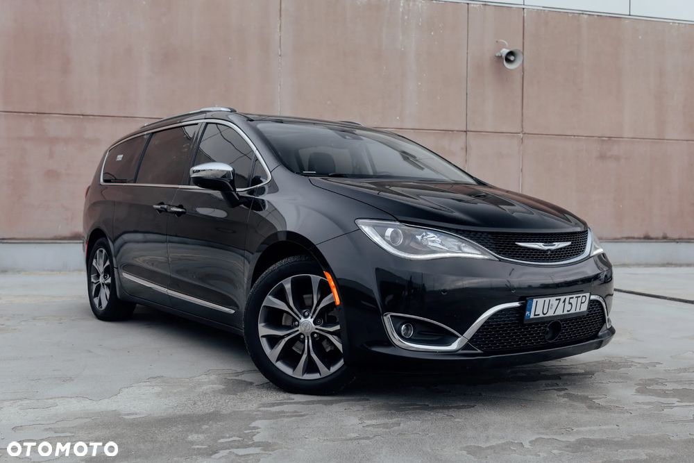 Chrysler Pacifica - 5