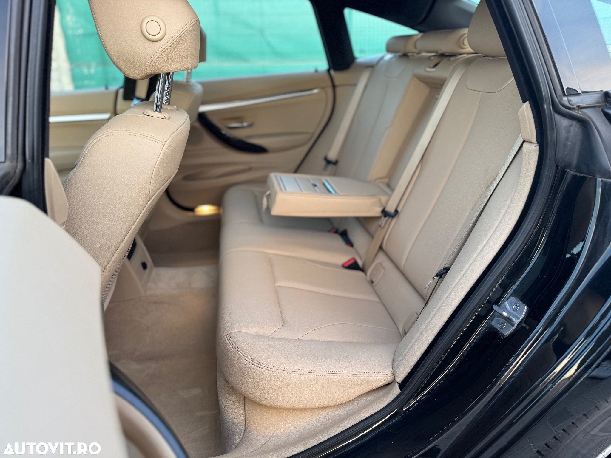 BMW Seria 3 320d GT Aut. Luxury Line - 9