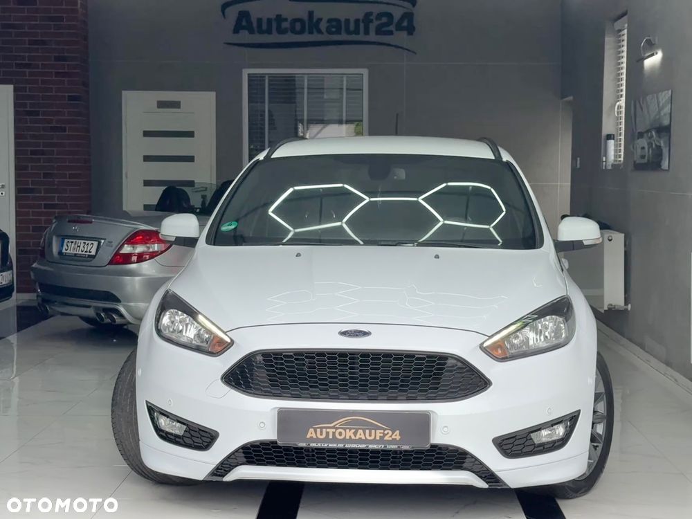 Ford Focus 1.0 EcoBoost ST-Line ASS - 4