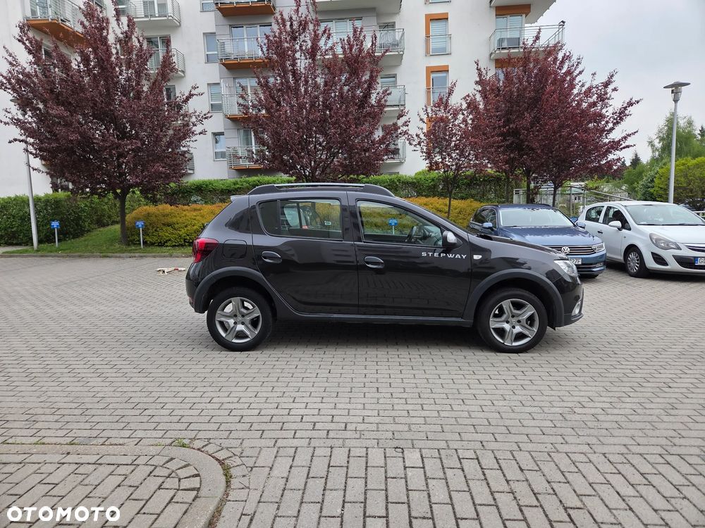 Dacia Sandero Stepway 0.9 TCe Laureate S&S - 4