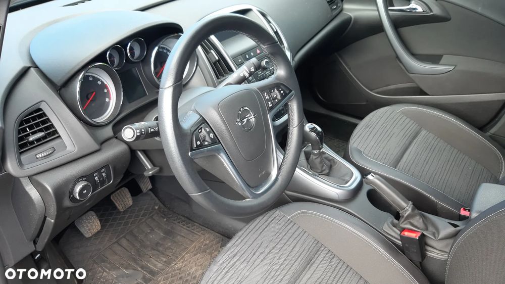 Opel Astra 1.4 T Business EU6 - 9