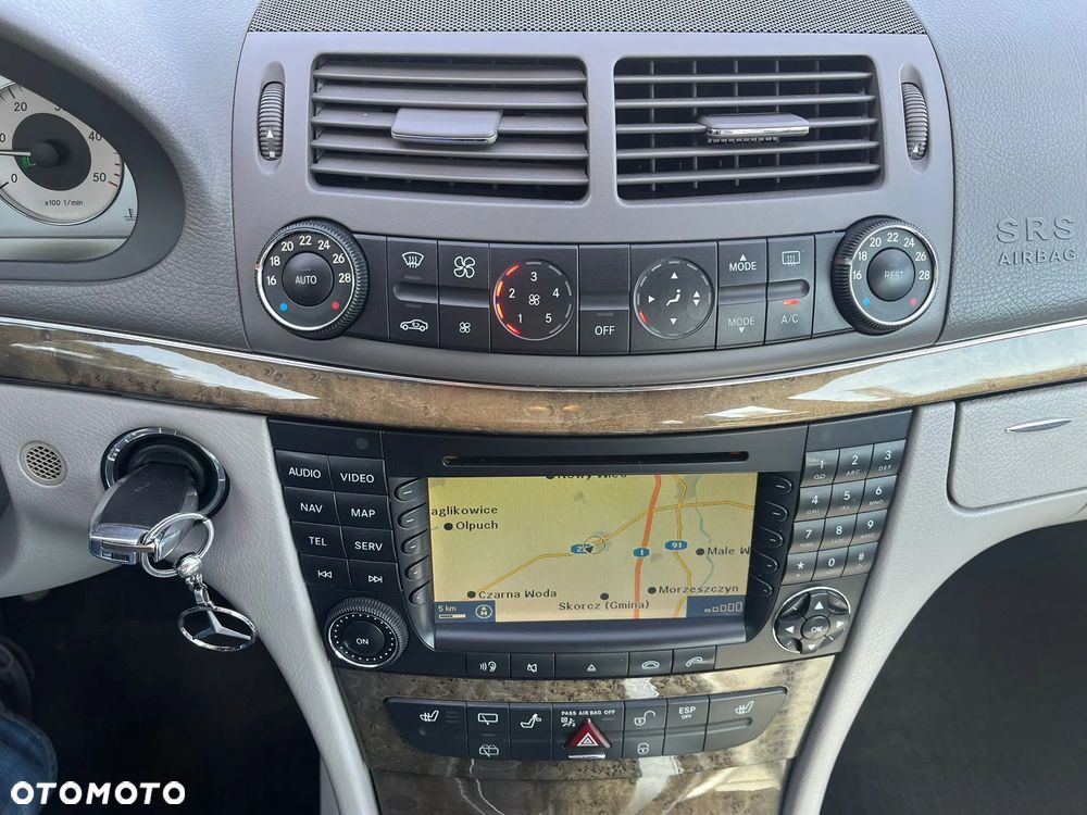 Mercedes-Benz Klasa E - 12