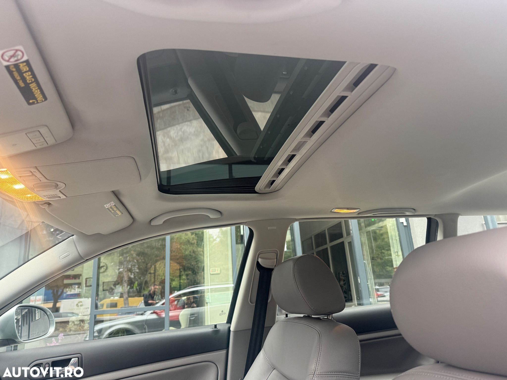 Volkswagen Passat - 12