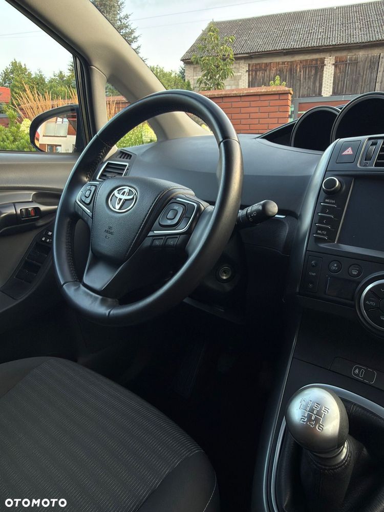 Toyota Verso 1.6 - 9