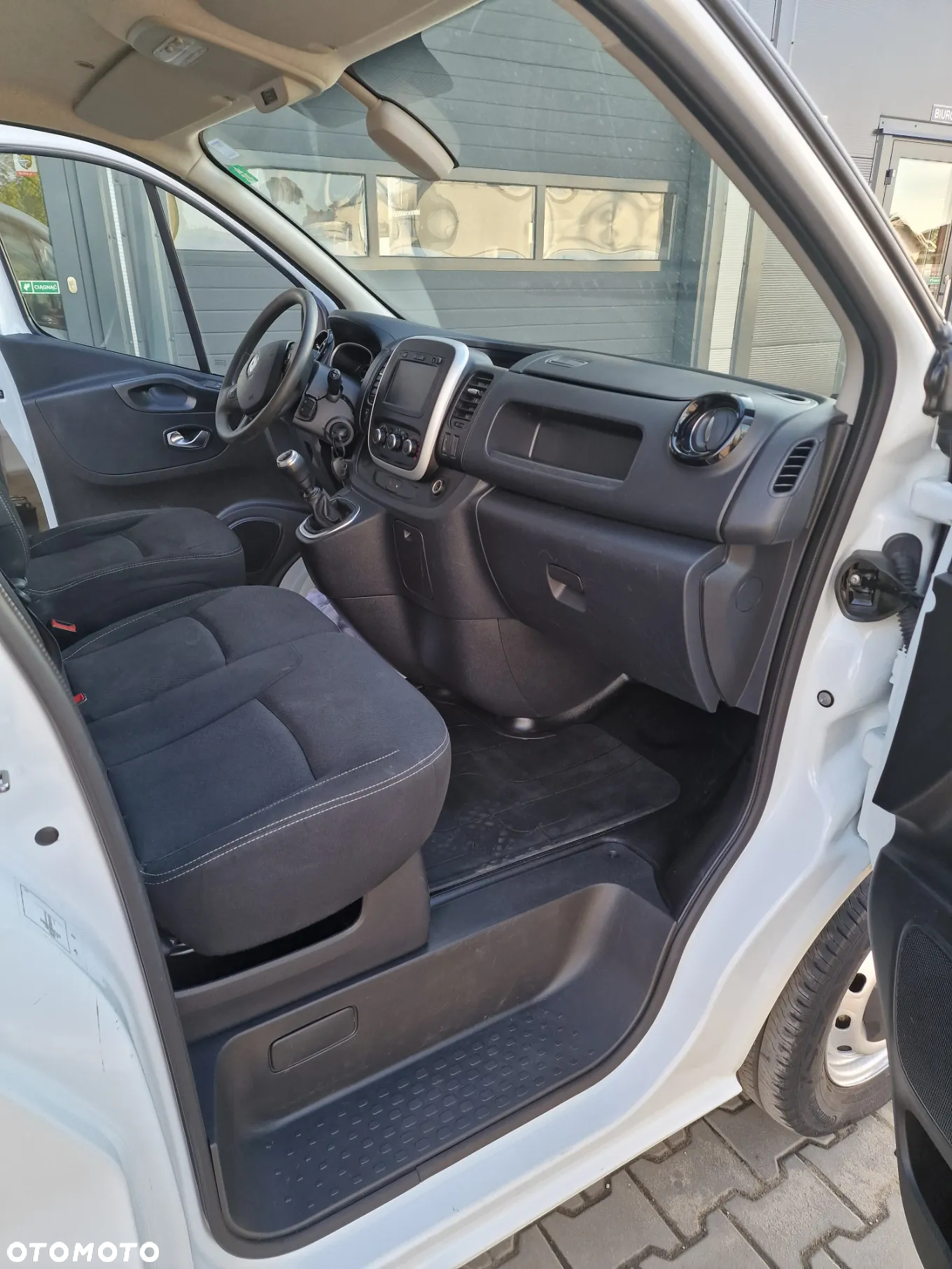 Renault Trafic - 11