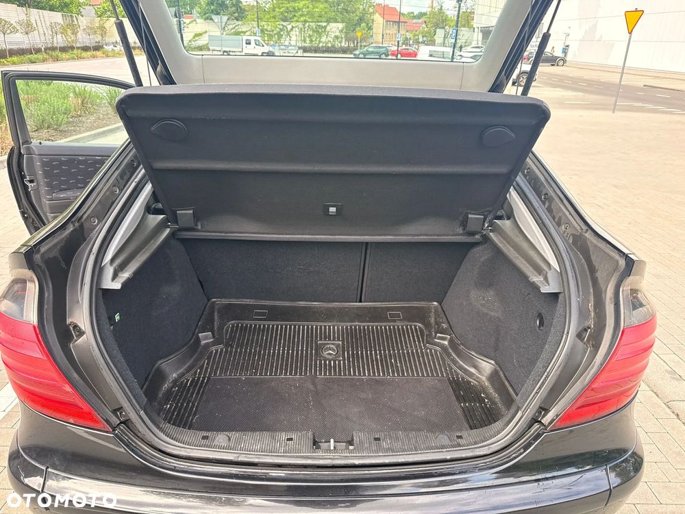 Mercedes-Benz Klasa C 200 Kompressor Automatik - 19