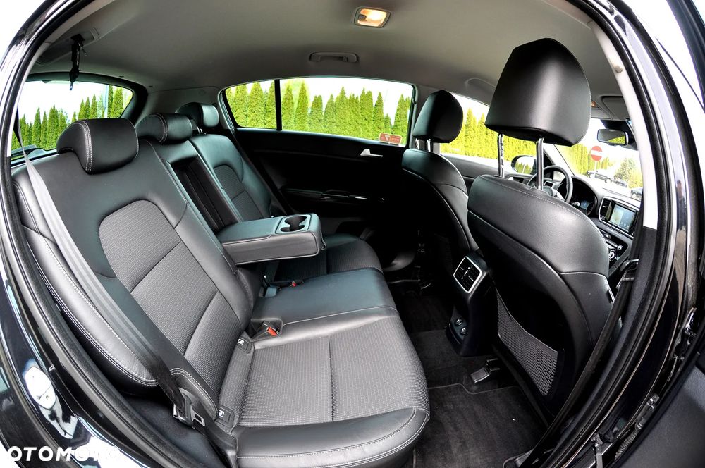 Kia Sportage 1.6 GDI Black Edition 2WD - 27