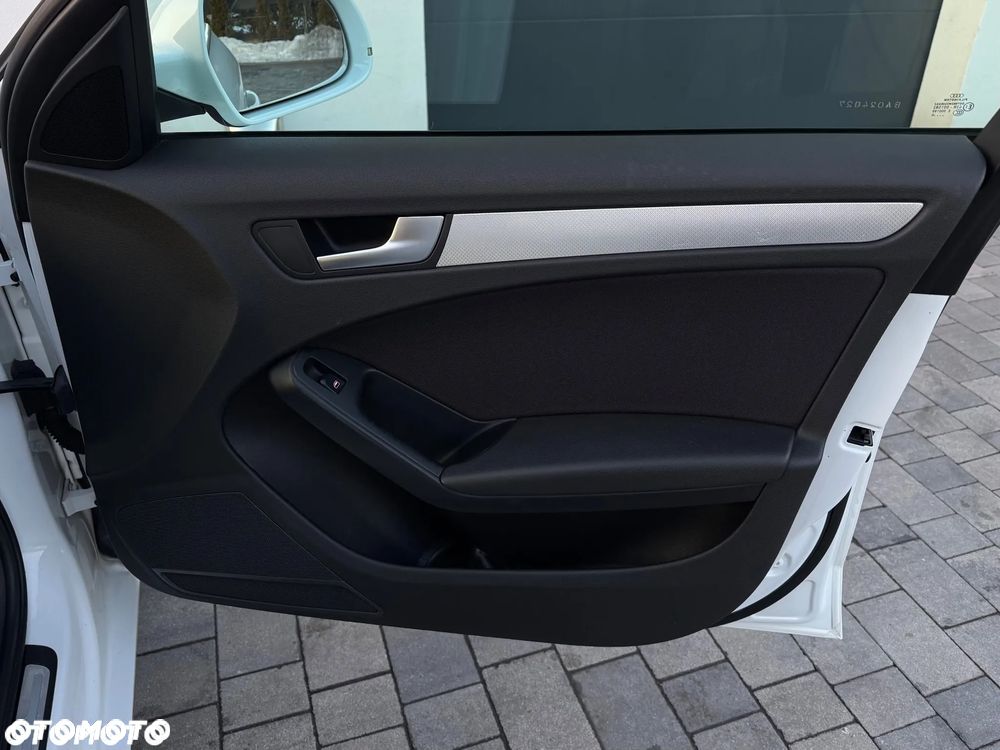 Audi A4 Avant 2.0 TDI DPF quattro Ambition - 28