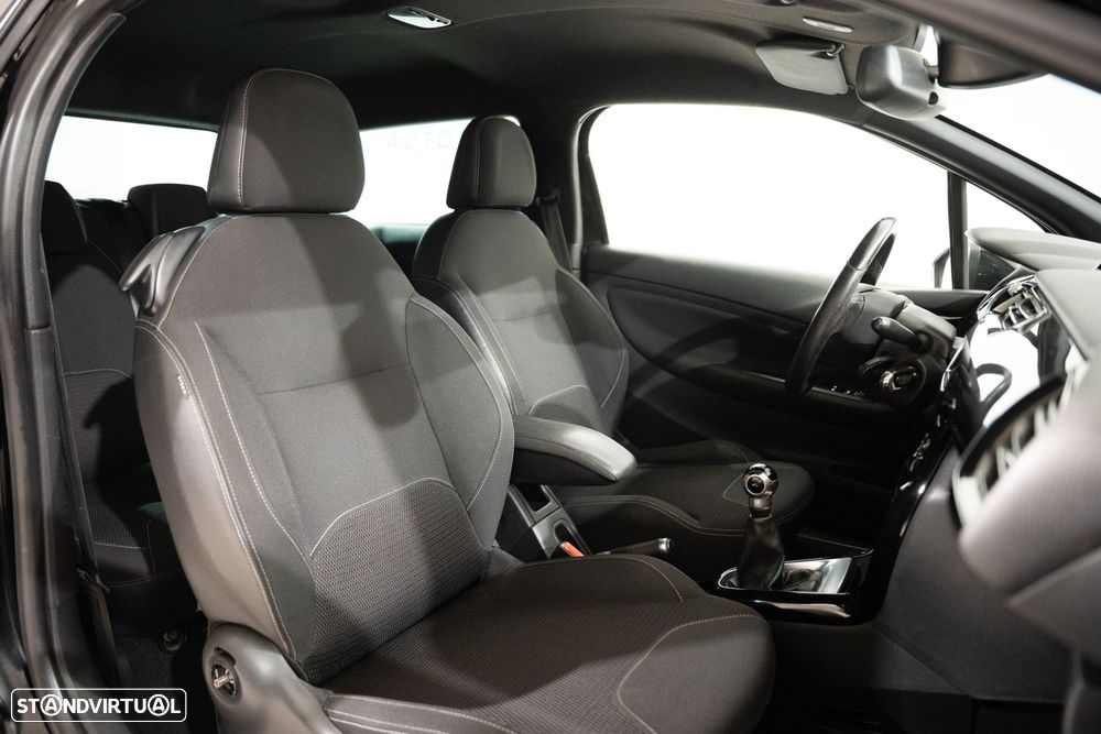 Citroën DS3 1.6 e-HDi So Chic - 21
