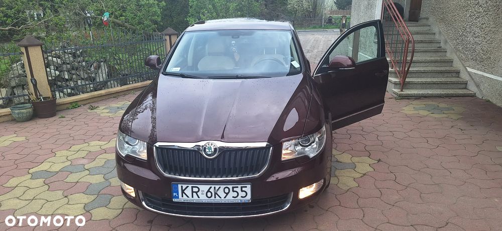 Skoda Superb 2.0 TDI 4x4 Elegance - 4