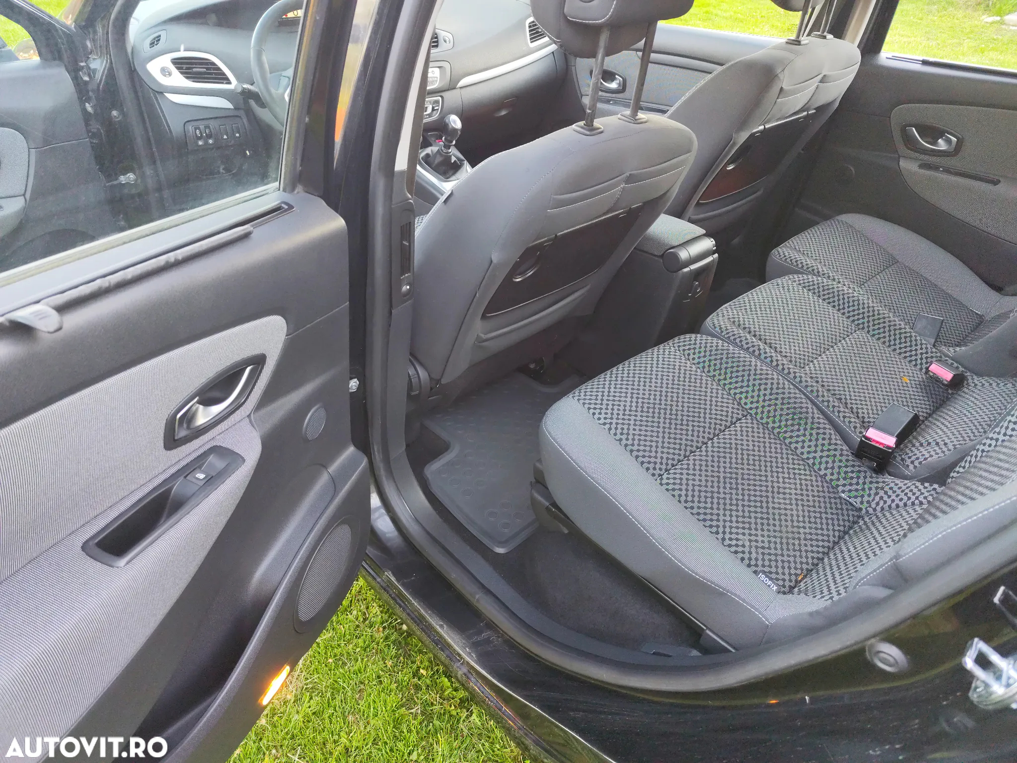 Renault Grand Scenic 1.6 dCi Energy Privilege - 6