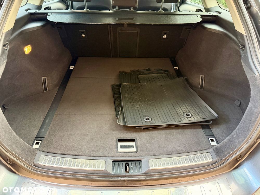 Toyota Avensis Touring Sports 1.8 Edition S+ - 11