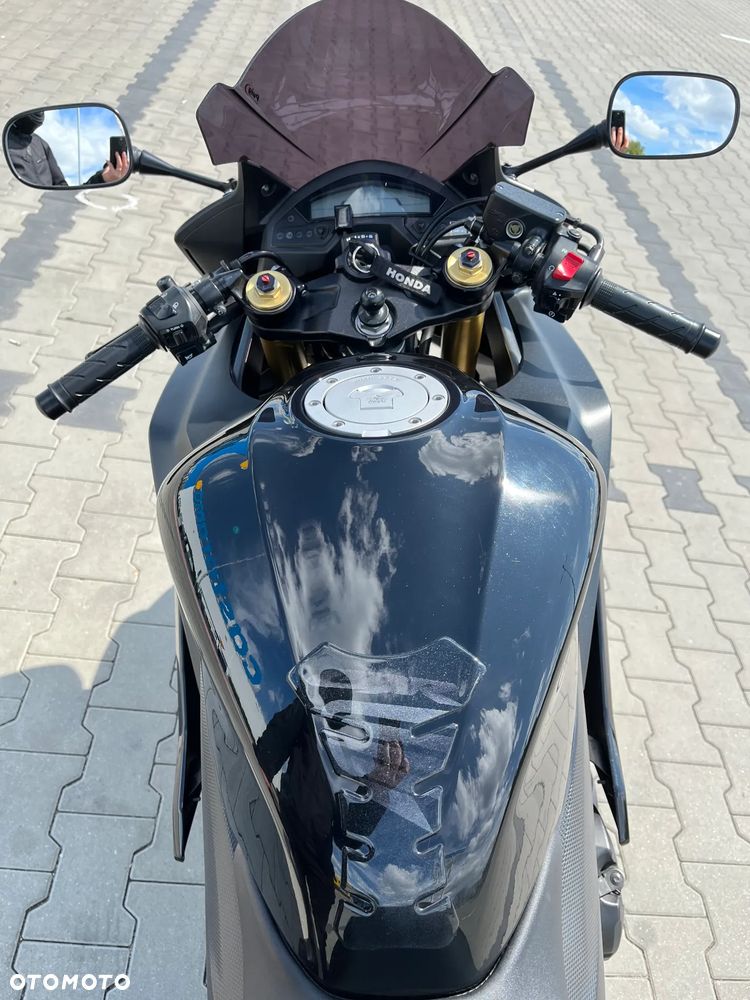 Honda CBR - 8