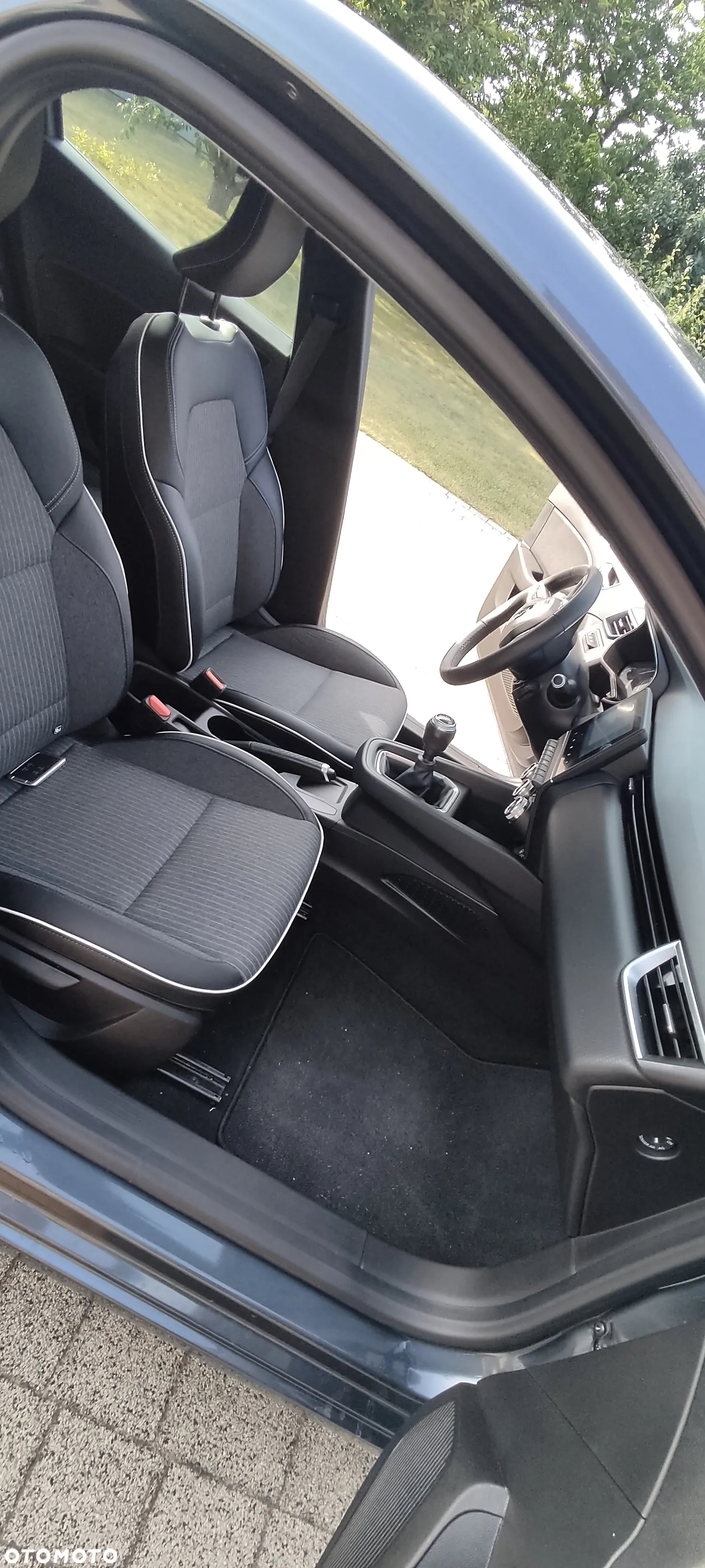 Renault Clio TCe 100 INTENS - 6