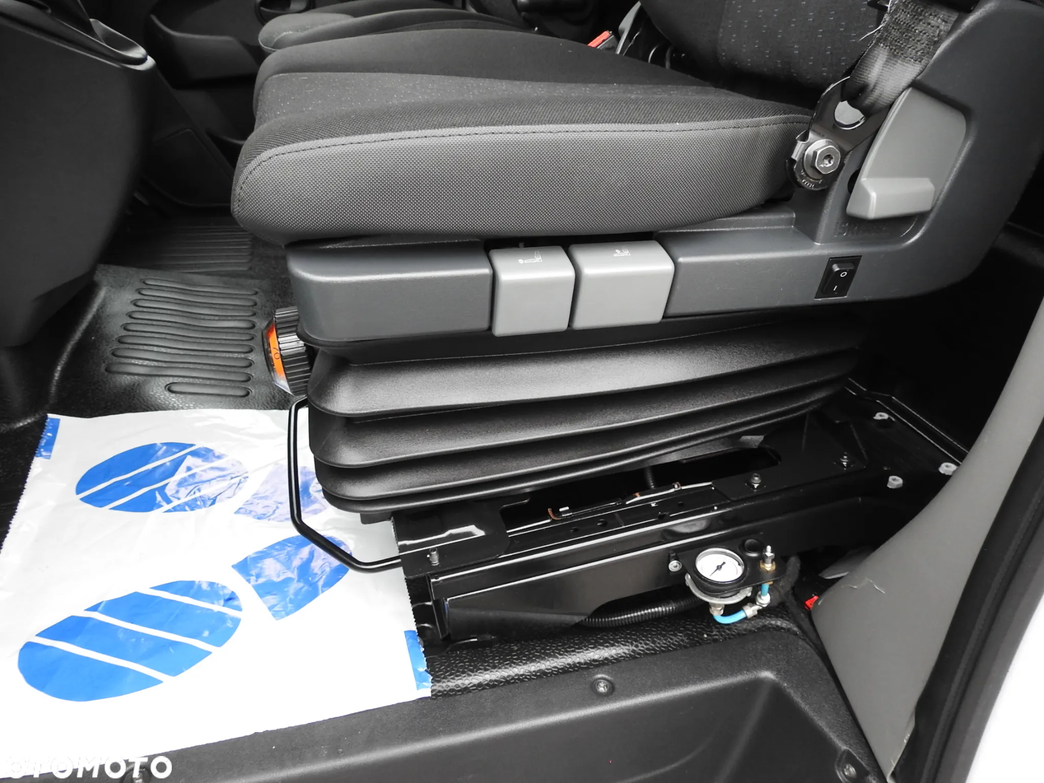 Opel MOVANO PLANDEKA 10 PALET WEBASTO TEMPOMAT NAWIGACJA KLIMATYZACJA LEDY PNEUMATYKA 165KM [ 229436 ] - 29