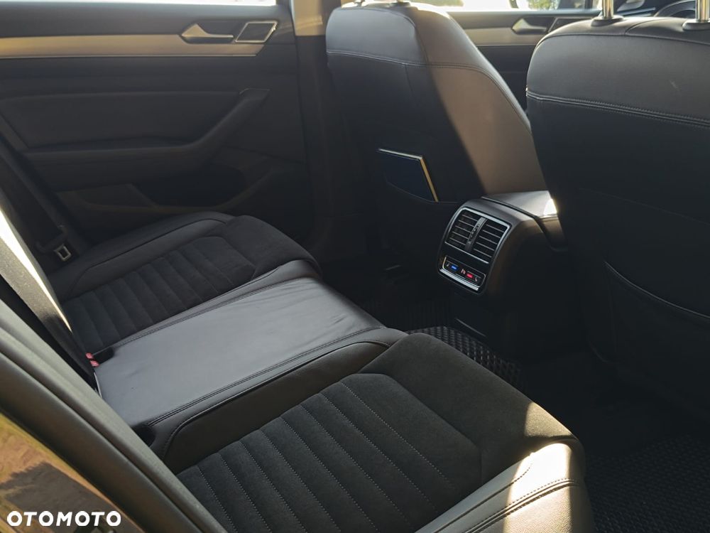 Volkswagen Passat 1.5 TSI EVO Business - 8