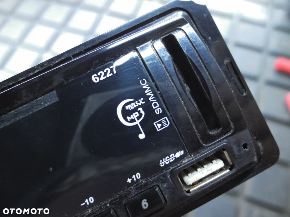 RADIO RADIODTWARZACZ SAMOCHODOWY MP3 SD FM USB - 2