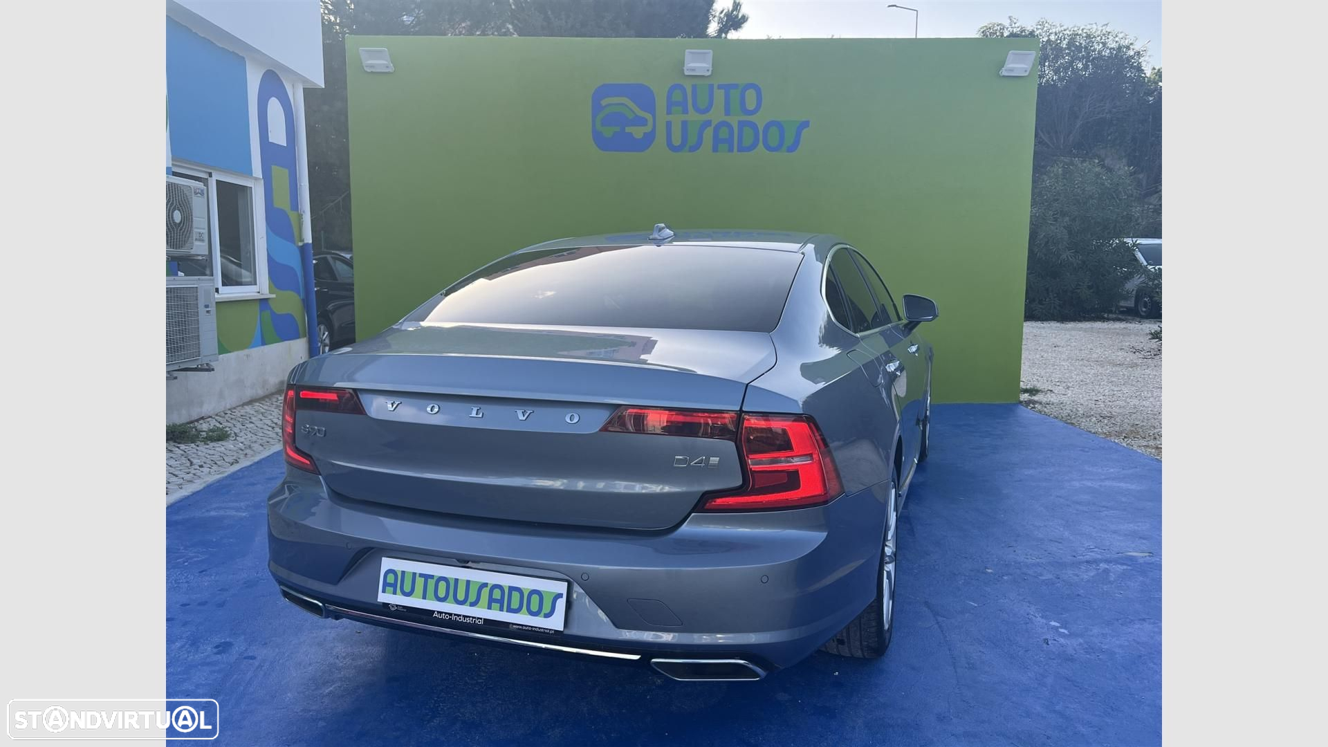 Volvo S90 2.0 D4 Inscription Geartronic - 4
