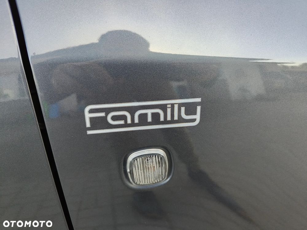 Skoda Fabia 1.2 HTP FAMILY - 6