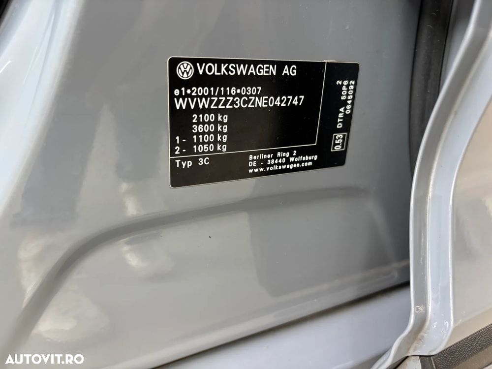 Volkswagen Passat - 36