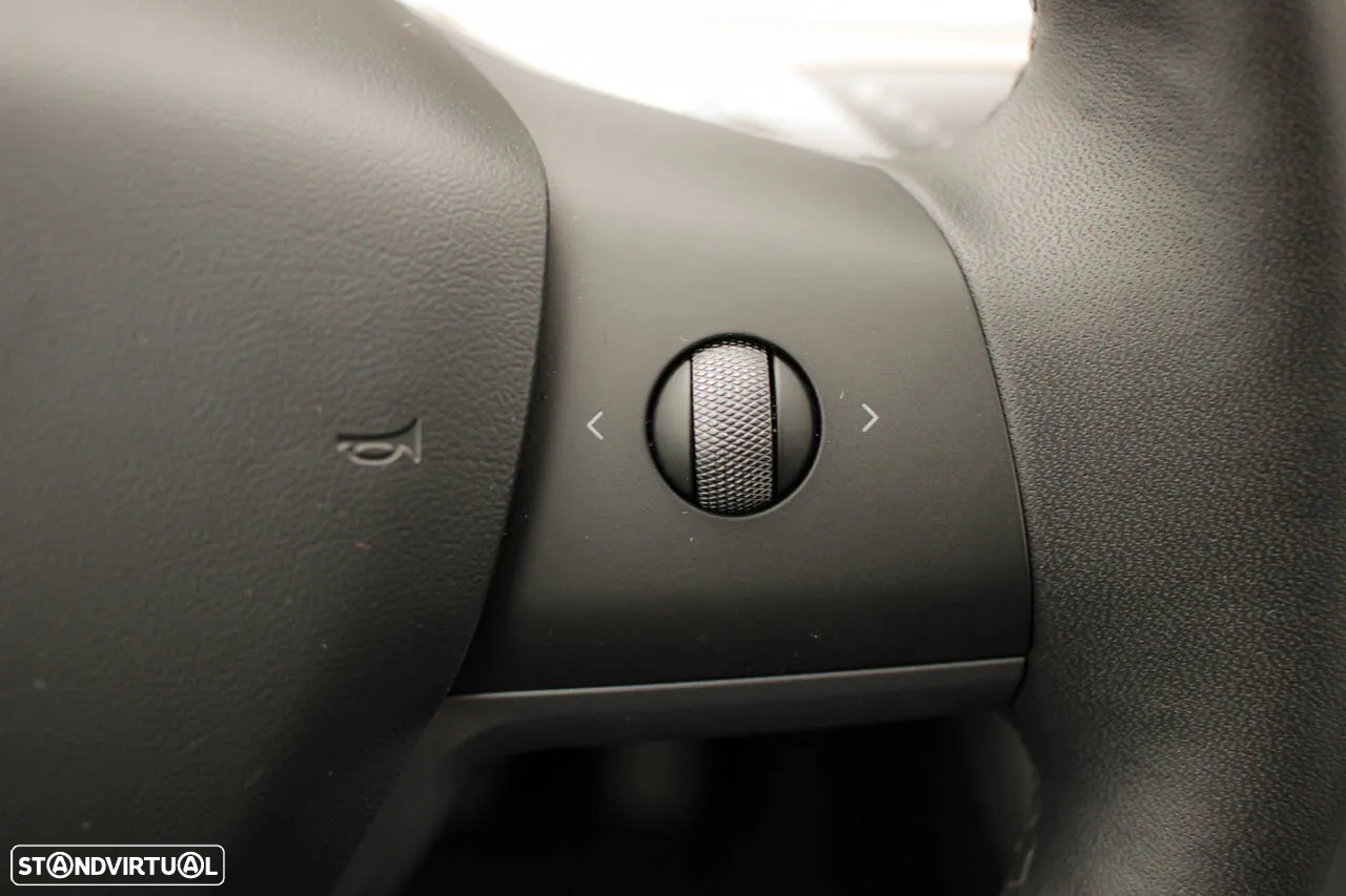 Tesla Model 3 Long Range Tração Integral - 17