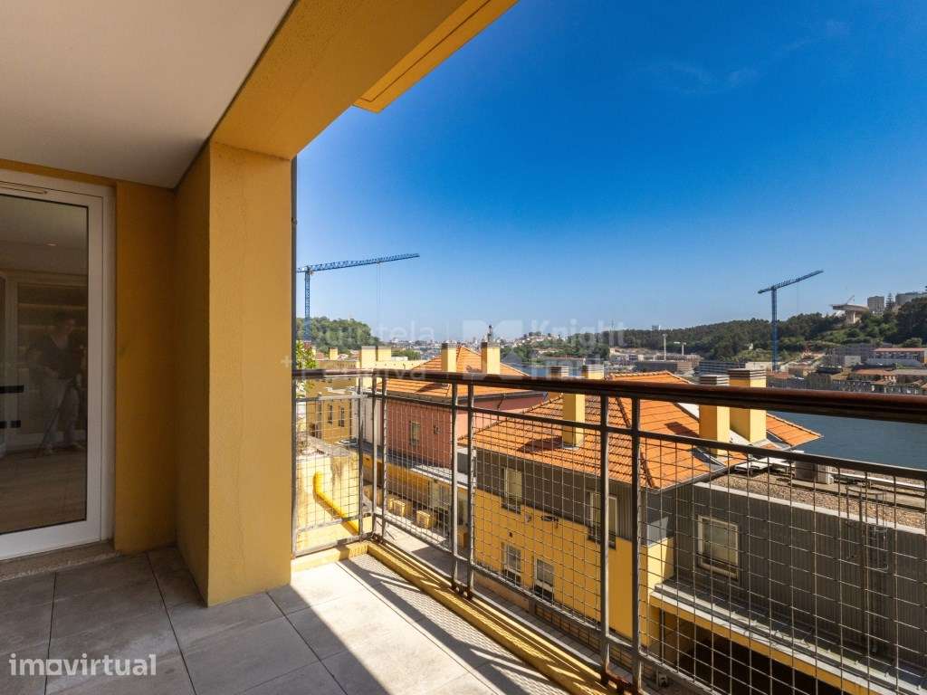 Apartamento T3 com vista rio no condomínio Douro Foz - Grande imagem: 2/24