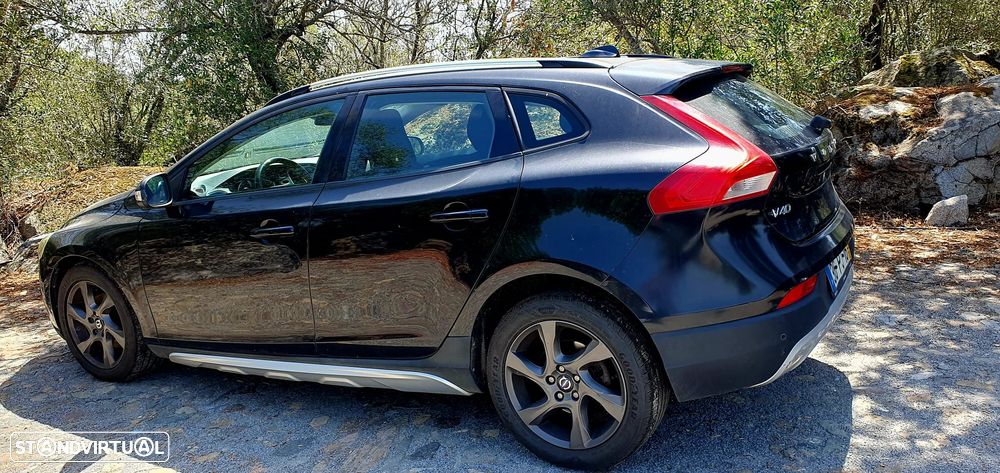 Volvo V40 Cross Country - 1