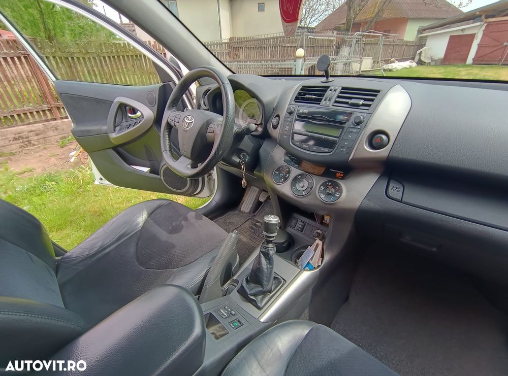 Toyota RAV4 2.2 D-CAT 4x4 Travel - 9