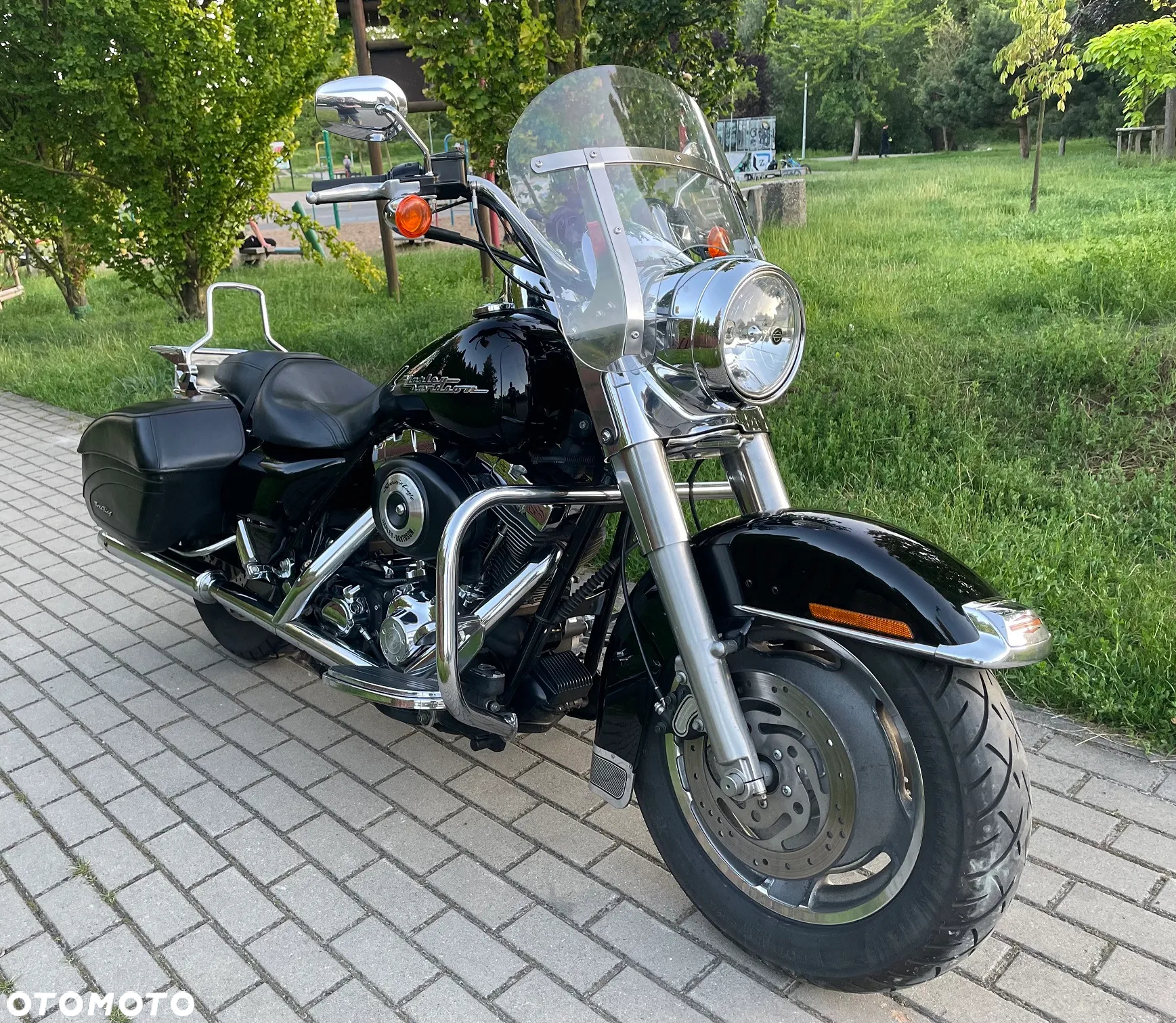 Harley-Davidson Touring Road King - 2
