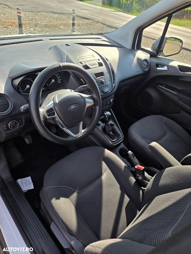 Ford Courier - 15