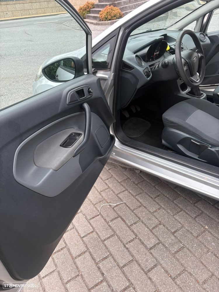 Ford Fiesta 1.4 TDCI - 8