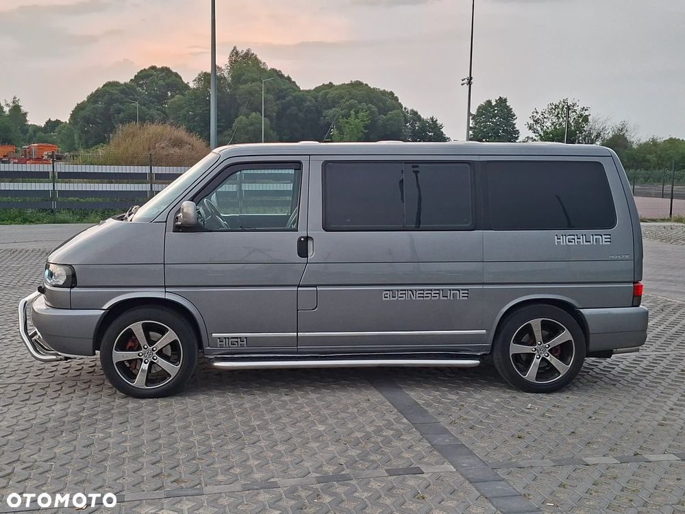 Volkswagen Caravelle - 15
