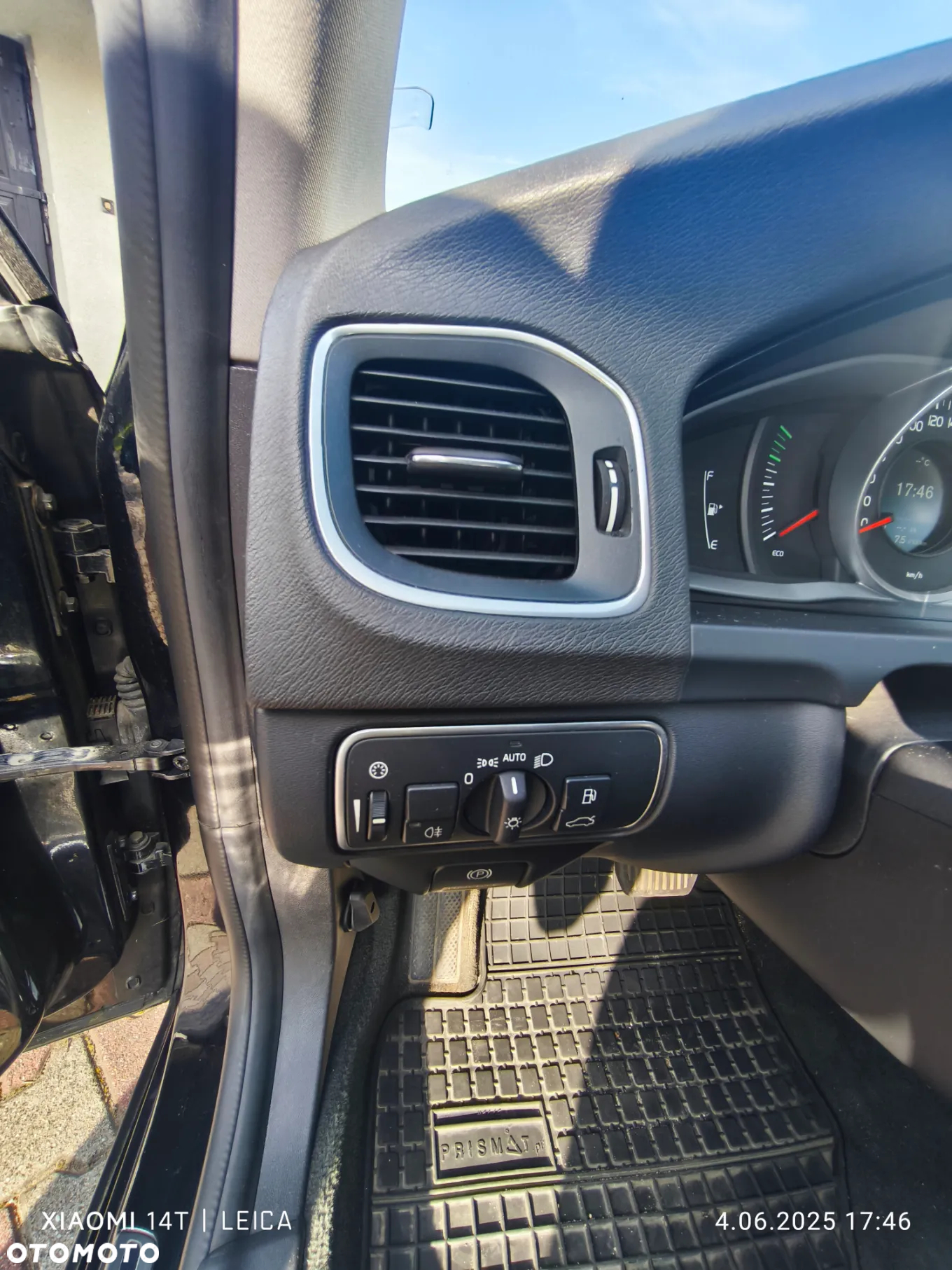 Volvo V60 D4 AWD Kinetic - 29