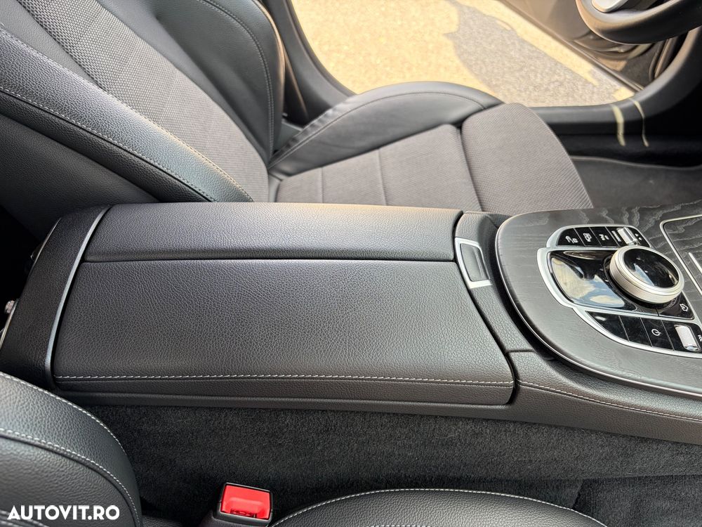 Mercedes-Benz E 300 Aut. - 29