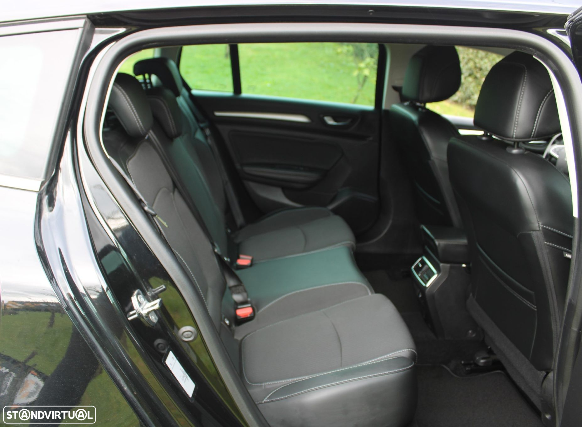 Renault Mégane Sport Tourer 1.6 E-Tech Plug-In Intens - 41