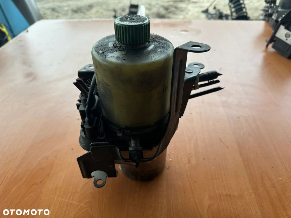 Pompa wspomagania TRW Polo Ibiza 6R0423156A - 3