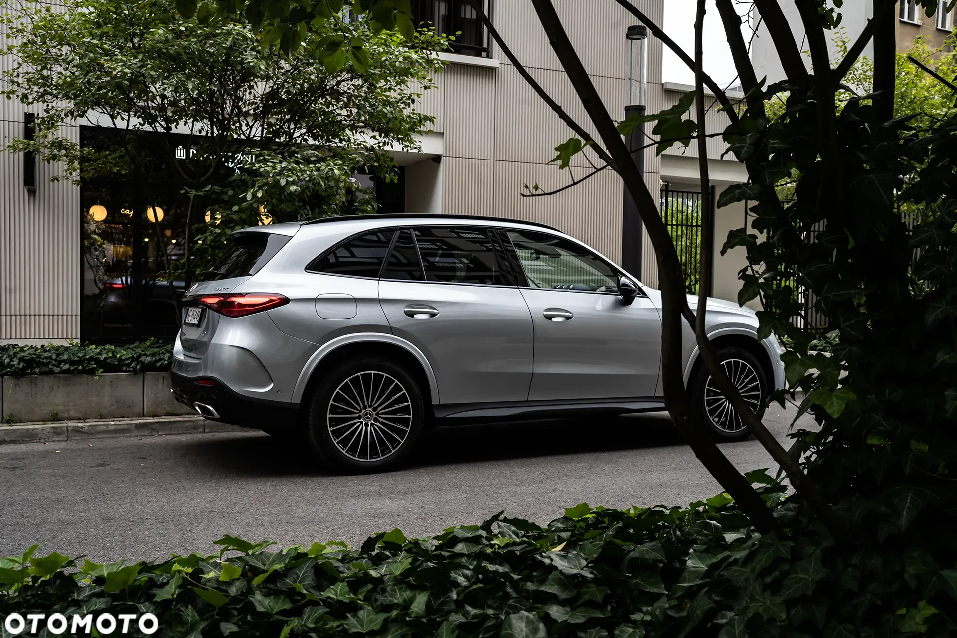 Mercedes-Benz GLC 300 e 4-Matic AMG Line - 30