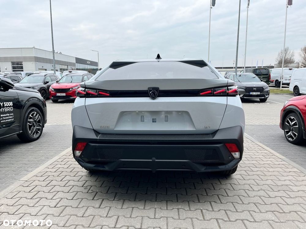 Peugeot 408 - 10