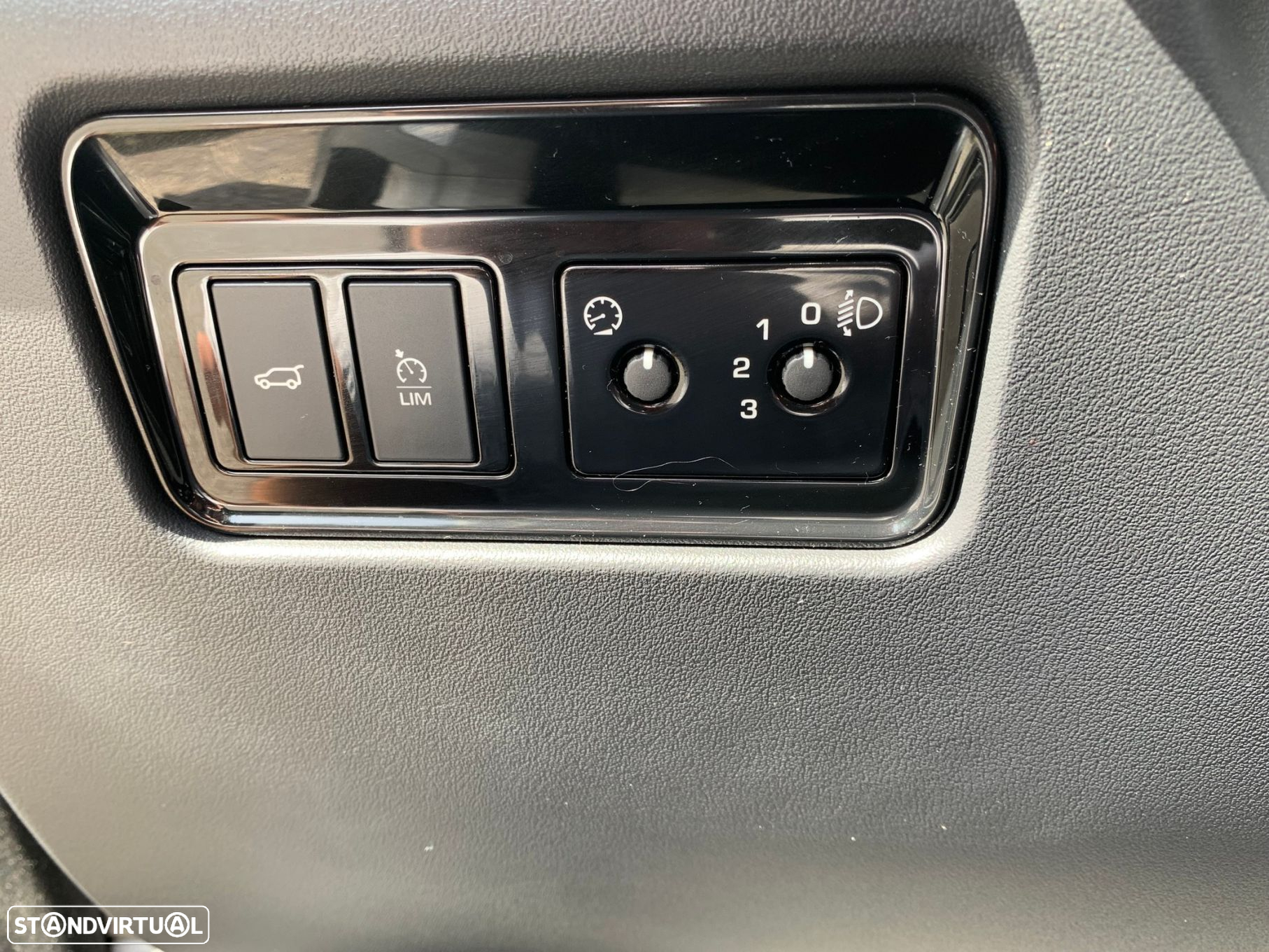 Jaguar F-Pace 2.0 i4D R-Sport Aut. - 36