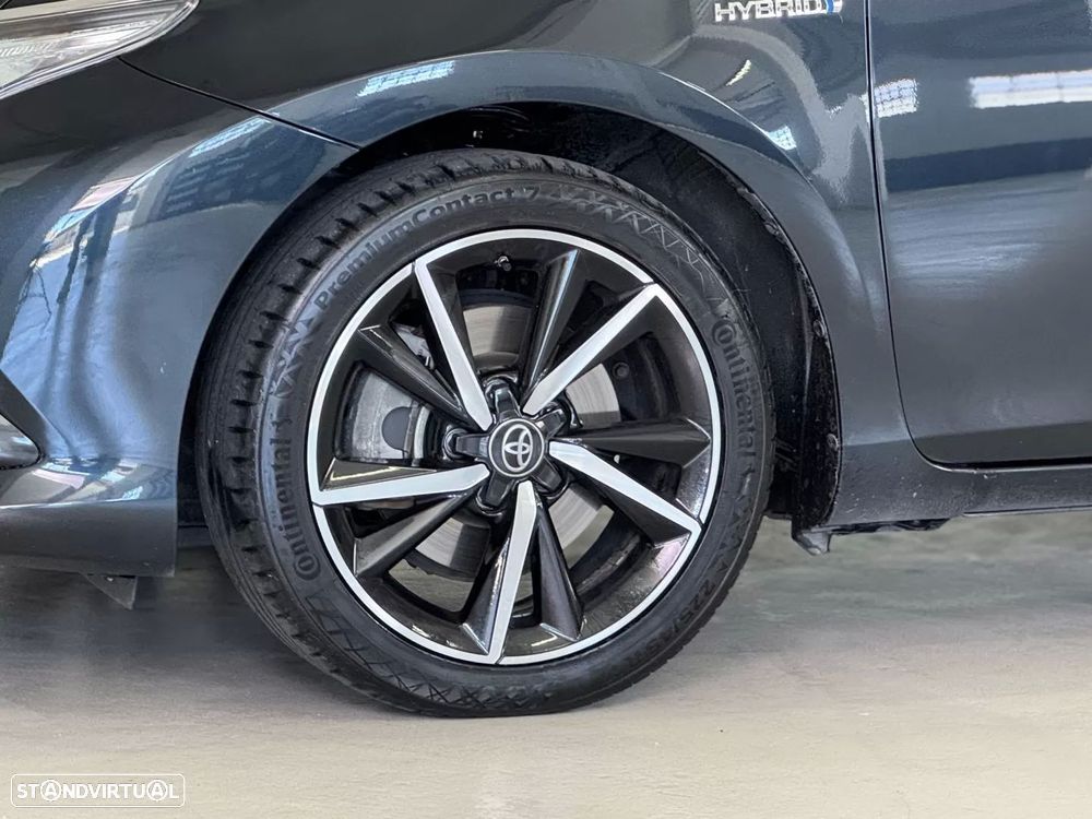 Toyota Auris Touring Sports 1.8 HSD Comfort +P.Techno+P.Sport - 13