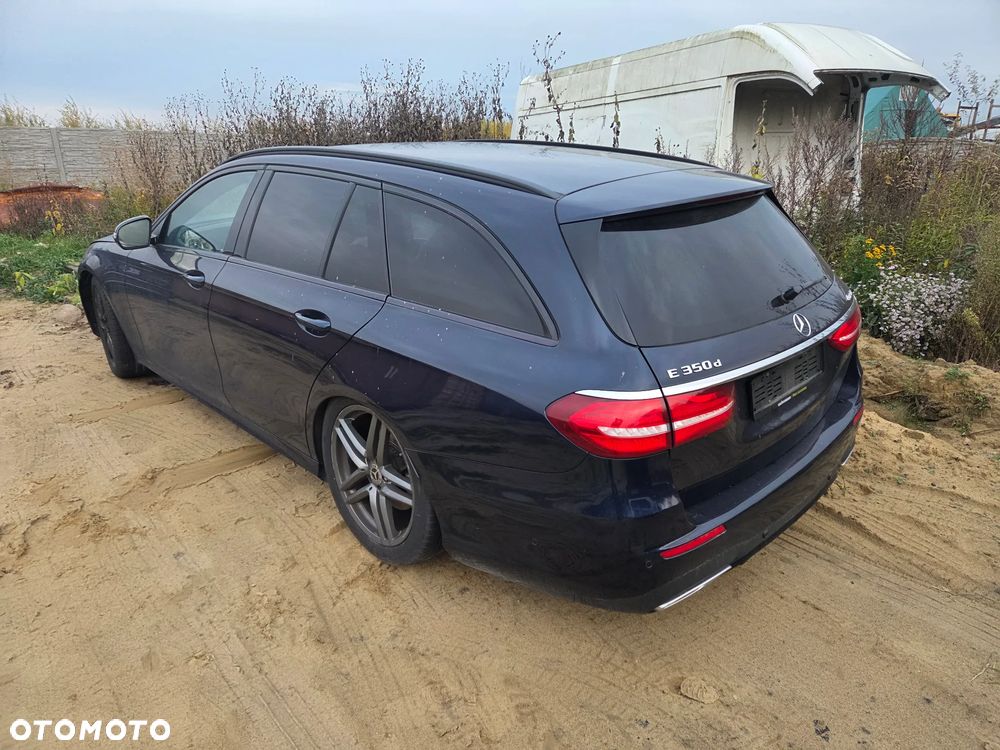 Mercedes-Benz E-Class 2017 photo 4