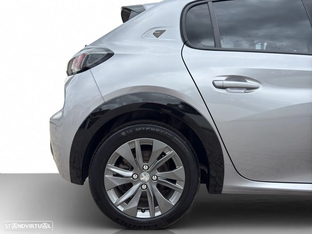 Peugeot e-208 Allure - 22