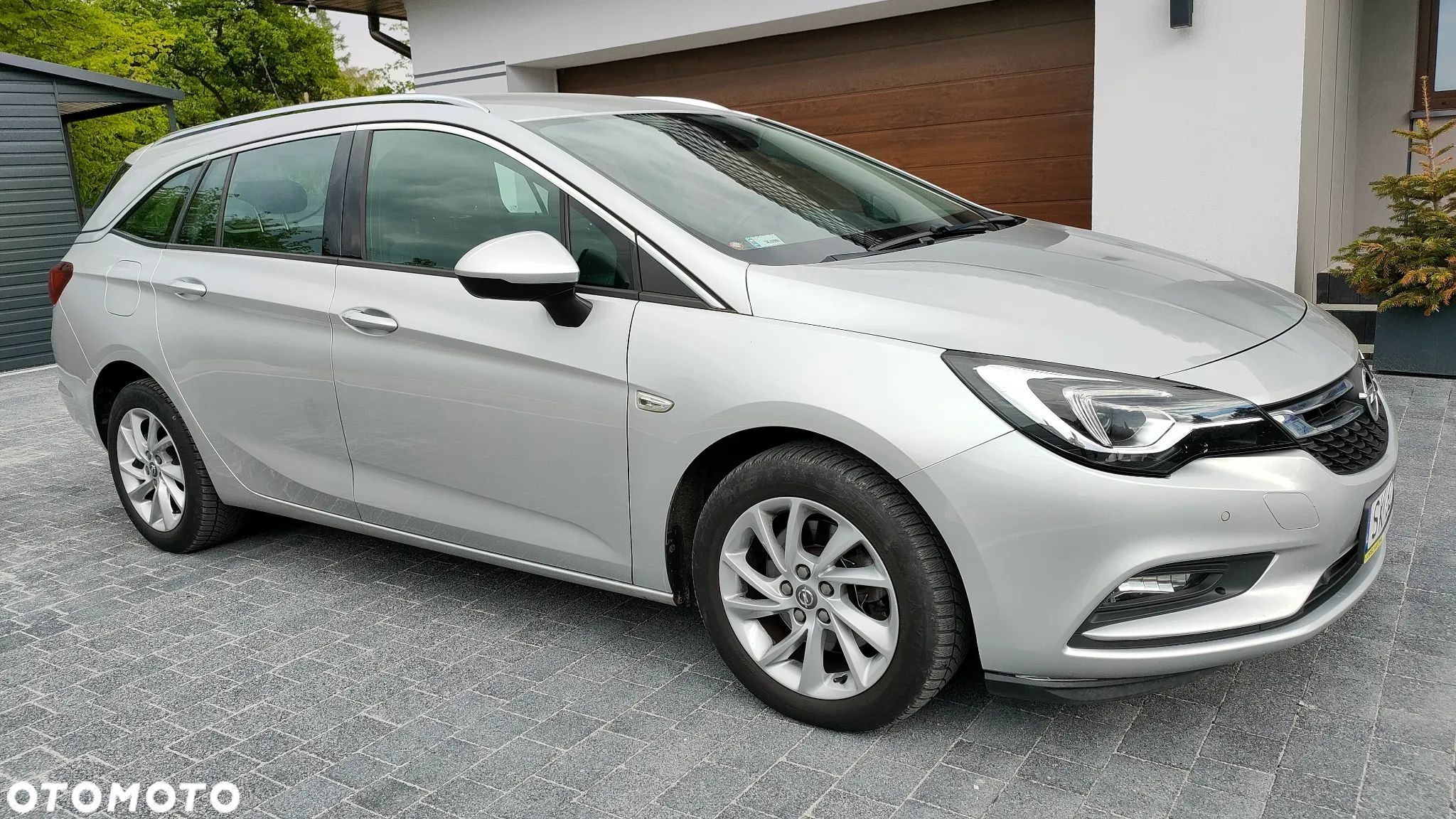 Opel Astra V 1.6 CDTI Dynamic S&S - 1