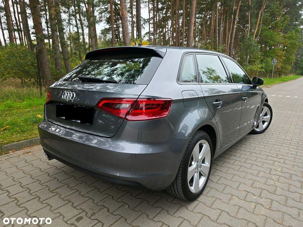 Audi A3 Sportback - 3
