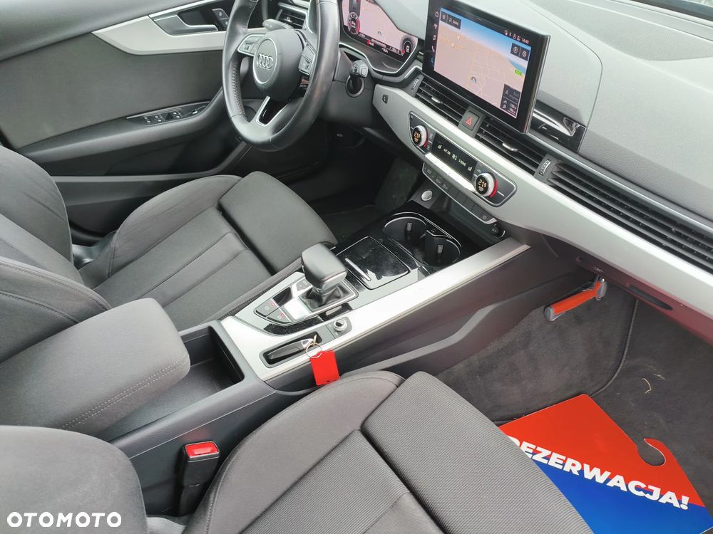 Audi A4 Avant - 10