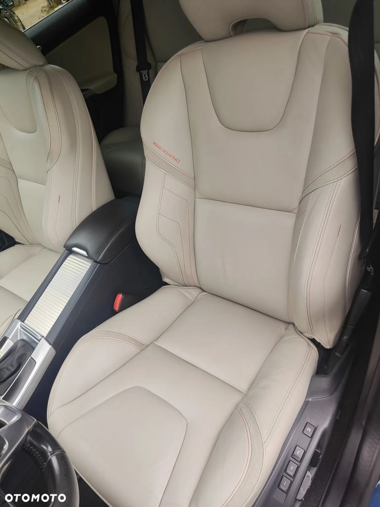 Volvo XC 60 D4 Drive-E Ocean Race - 9